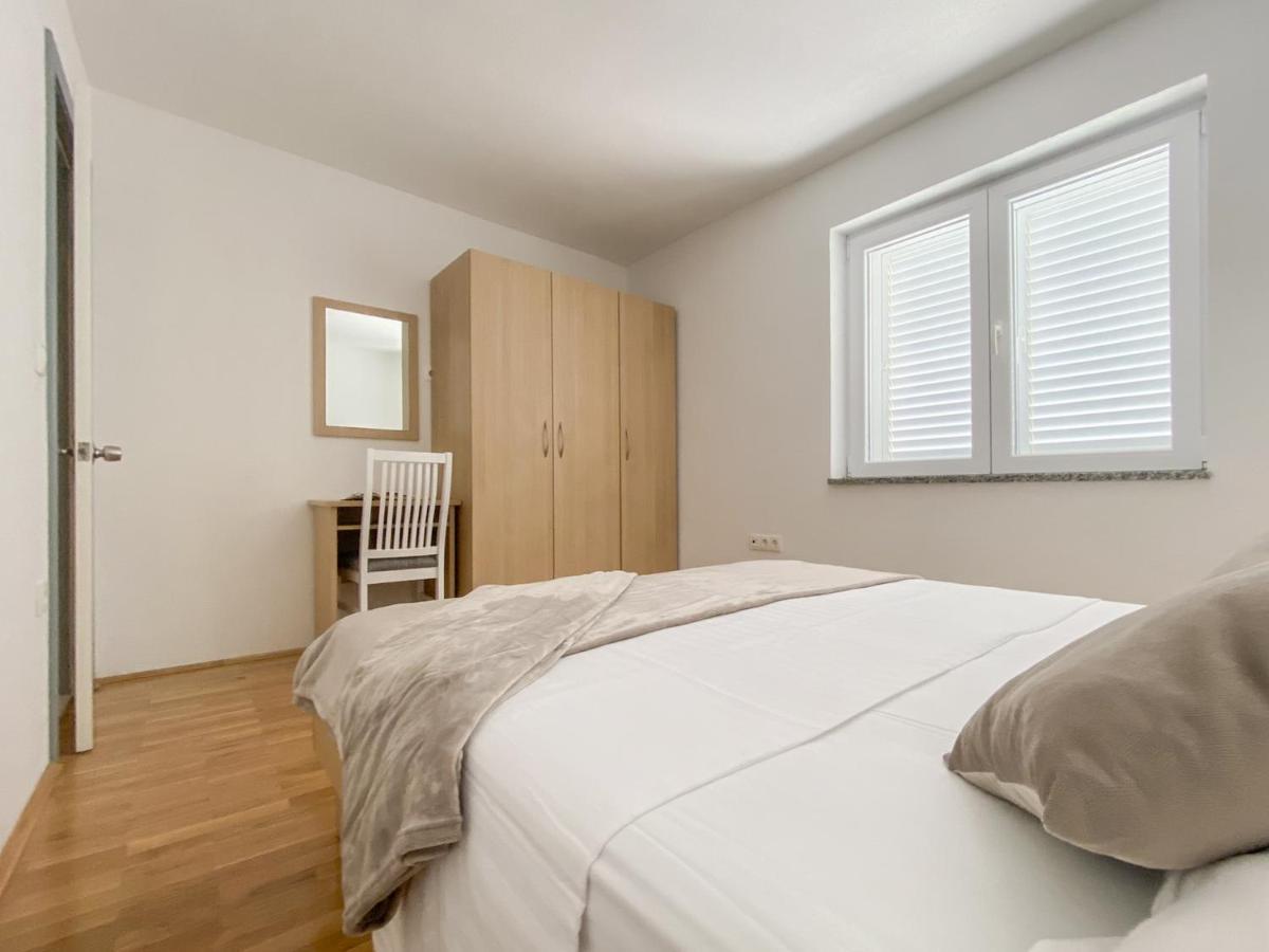 Apartments Paladin Makarska Exterior foto