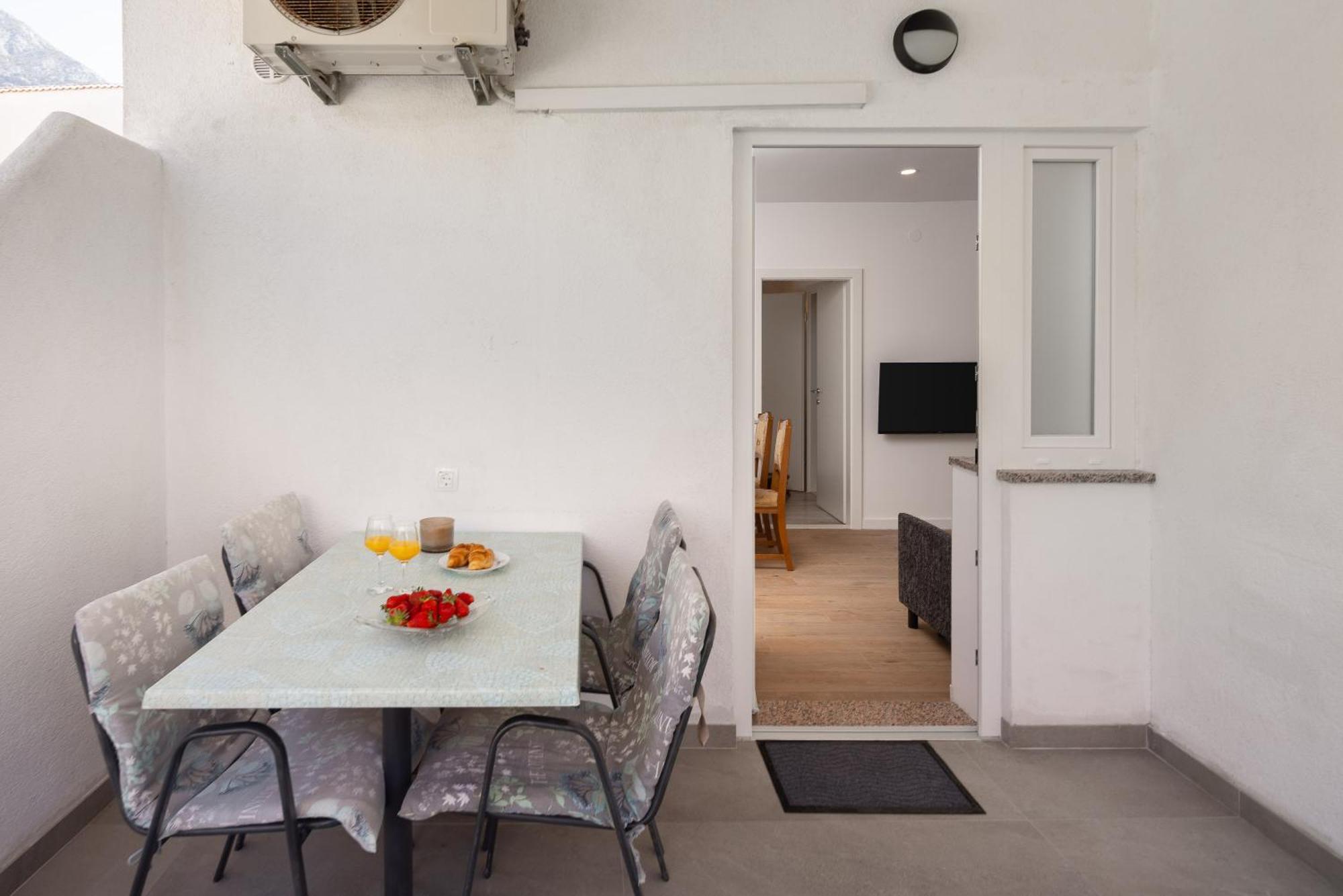 Apartments Paladin Makarska Exterior foto