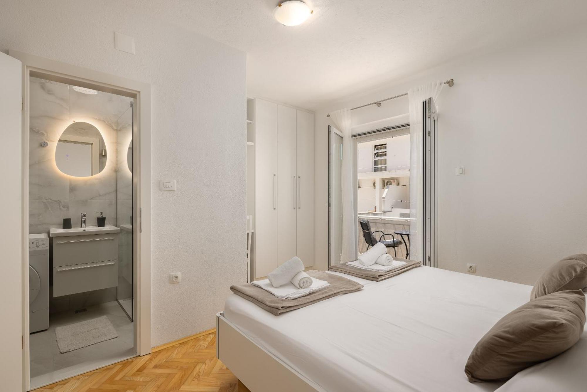 Apartments Paladin Makarska Exterior foto